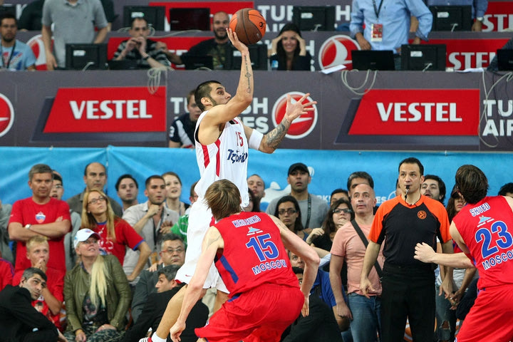 Ιστορίες από τα Final Four: Σαβούρδες, διαστρέμματα, λαβράκια και φανατισμός