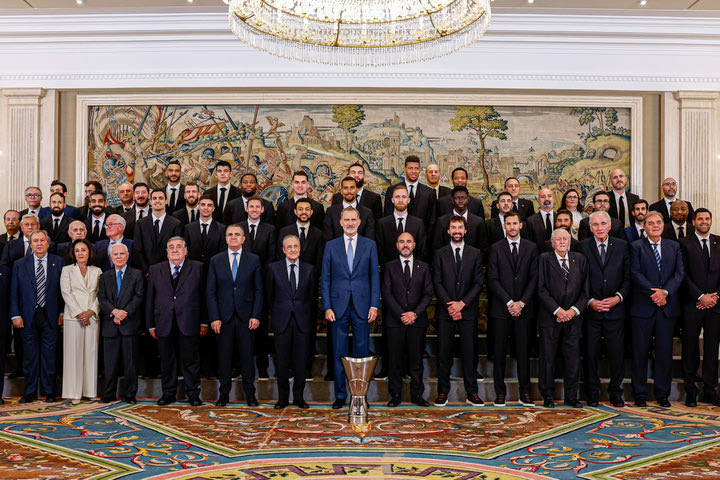 Η πρωταθλήτρια Ευρώπης, Ρεάλ Μαδρίτης, επισκέφθηκε τον Βασιλιά της Ισπανίας