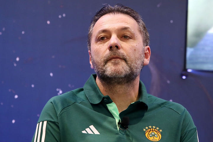 Σερέλης: “Ακόμη κι αν πάρουμε το πρωτάθλημα, αυτό δεν σημαίνει πως δεν ήταν προβληματική η σεζόν”