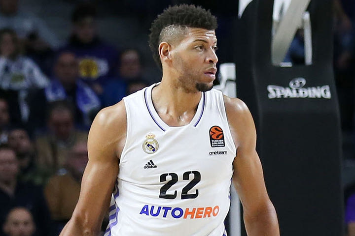 EuroLeague: Ο Ταβάρες άφησε τον Γουόκαπ δεύτερο και πήρε το βραβείο του αμυντικού της χρονιάς