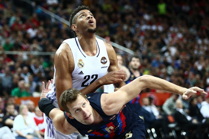 Final Four 2023: Ο Έντι Ταβάρες έγινε ο πρώτος με 20+ πόντους και 15+ ριμπάουντ μετά από τον Ρόι Τάρπλεϊ