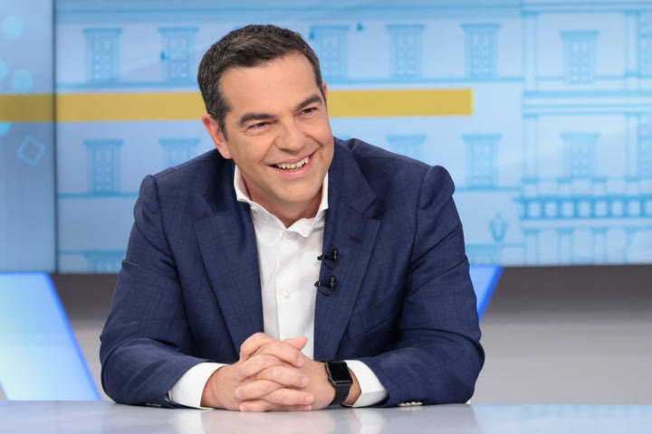 Τσίπρας: “Στα χέρια του Ολυμπιακού ποιος θα πάρει πρωτάθλημα”