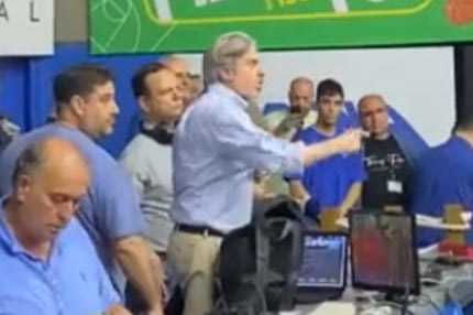 Αυτό είναι το VIDEO της επίθεσης στον Δημήτρη Χατζηγεωργίου από μερίδα οπαδών στο Περιστέρι