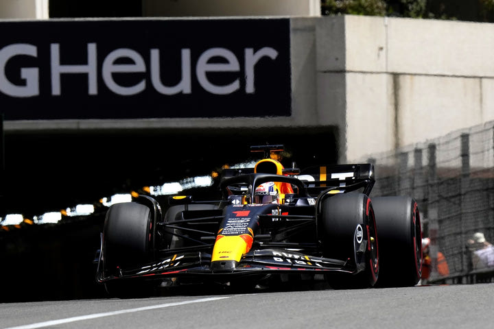 Formula 1: Ο Φερστάπεν ταχύτερος ξανά στις τρίτες δοκιμές στο GP Μονακό, ατύχημα του Χάμιλτον