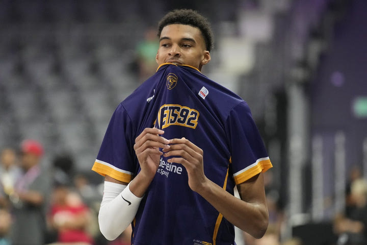NBA: Ο Βίκτορ Γουεμπανιαμά εκτόξευσε τη ζήτηση των εισιτήριων διαρκείας στους Σαν Αντόνιο Σπερς μέσα σε 24 ώρες