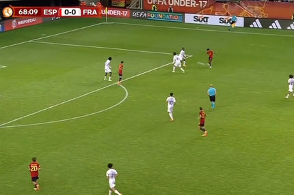 Η απίθανη γκολάρα του 15χρονου Γιαμάλ που έχει γράψει ιστορία στην Μπαρτσελόνα