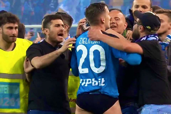 Οι ξέφρενοι πανηγυρισμοί για την κατάκτηση του σκουντέτο από τη Νάπολι