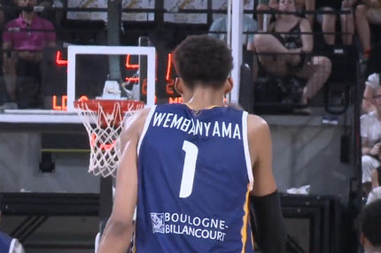 Βικτόρ Γουεμπανιαμά εναντίον Γιούσουφα Φαλ: Step-back τρίποντο από παίκτη με ύψος 2μ.22 απέναντι σε παίκτη με ύψος 2μ.21