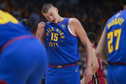 Νάγκετς – Χιτ 104-93: Γιόκιτς-όνειρο για το 1-0 του Ντένβερ στους NBA Finals 2023