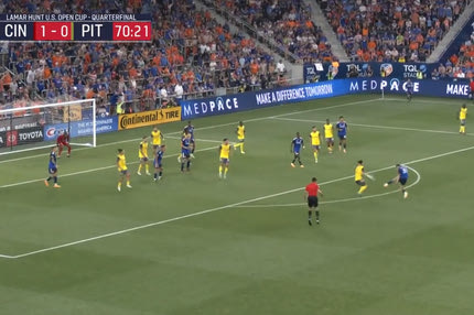 Η τρομερή γκολάρα του Μπαρεάλ με σουτ στην κίνηση μετά από κόρνερ