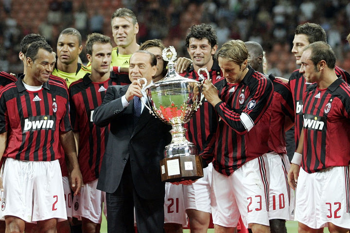 Θρήνος στη Μίλαν για τον Μπερλουσκόνι: “Ευχαριστούμε κύριε Πρόεδρε, πάντα μαζί μας”