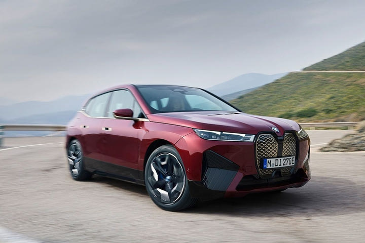 Δικό της εργοστάσιο μπαταριών ετοιμάζει η BMW