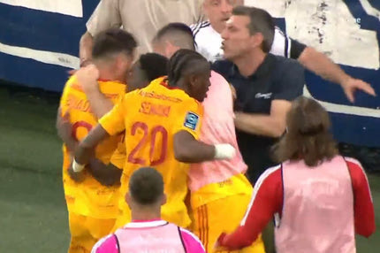 Μπορντό: Διακοπή στο ματς με τη Ροντέ επειδή οπαδός μπήκε στο γήπεδο και έσπρωξε τον Μπουάδες που είχε ανοίξει το σκορ