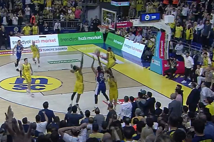 Φενέρμπαχτσε – Εφές: Το ασύλληπτο buzzer beater τρίποντο του Κλάιμπερν που έδωσε τη νίκη στην ομάδα του Αταμάν