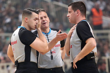 Ολυμπιακός: “Μόνο με τέτοια διαιτησία μπορούσαμε να χάσουμε σήμερα”