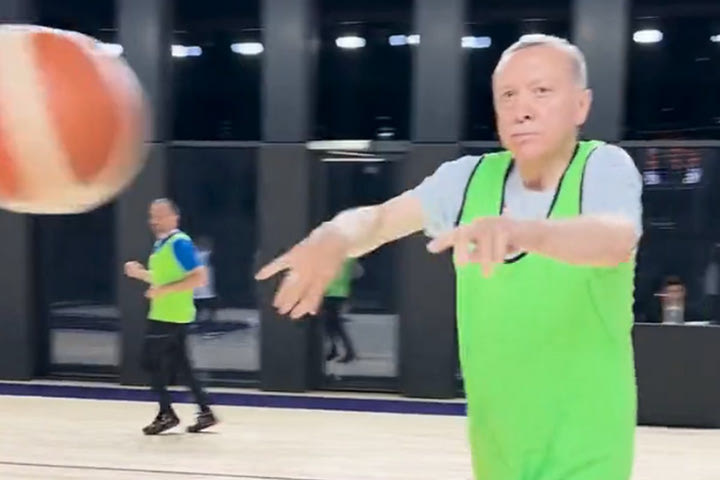 Το έριξε στο μπάσκετ ο Ερντογάν