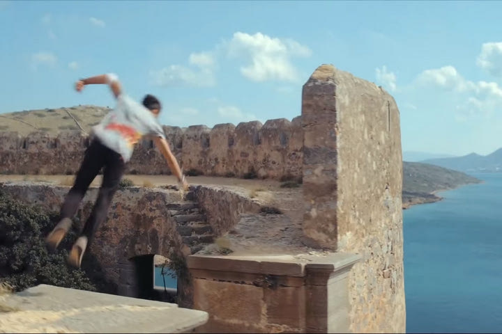 Ο Κυρσανίδης αψηφά τη βαρύτητα στην Σπιναλόγκα!