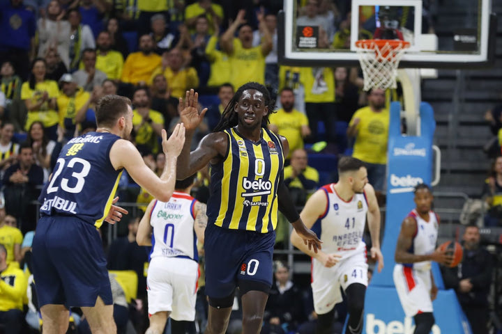 Φενέρμπαχτσε – Αναντολού Εφές 108-66: Η ομάδα του Ιτούδη διέλυσε εκείνη του Αταμάν με διαφορά 42 πόντων