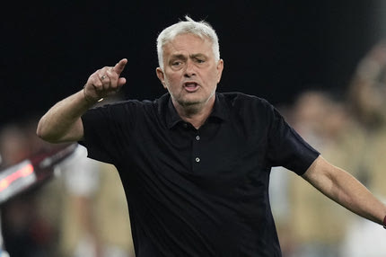 Μουρίνιο: “Κουράστηκα να είμαι προπονητής, υπεύθυνος επικοινωνίας και αυτός που λέει ότι μας έκλεψαν”