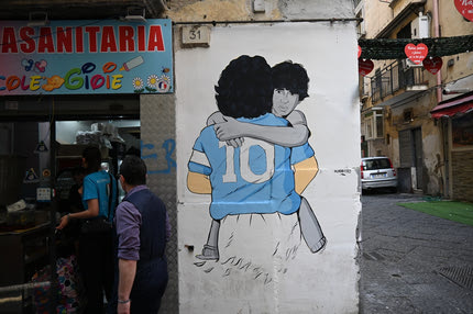 Το SPORT24 στη Νάπολη: Ο παροξυσμός για τη μεγάλη φιέστα, το οδοιπορικό στην πόλη που ζει για να αγαπάει τους θεούς