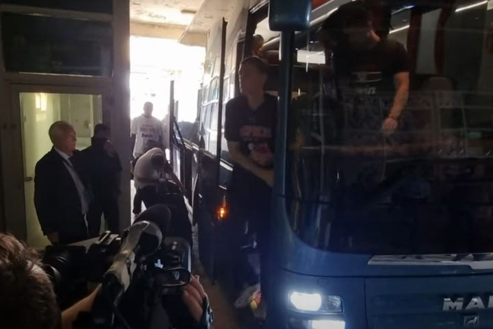 Η άφιξη του Ολυμπιακού στο ΟΑΚΑ για το Game 2 των τελικών