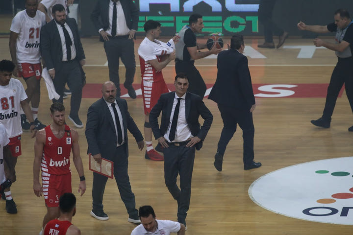 Η στιγμή της διακοπής στο Παναθηναϊκός – Ολυμπιακός