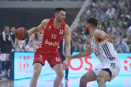 Παναθηναϊκός – Ολυμπιακός: Ο ακούραστος Παπανικολάου έπαιξε και τα 20′ στο πρώτο μέρος του Game 2