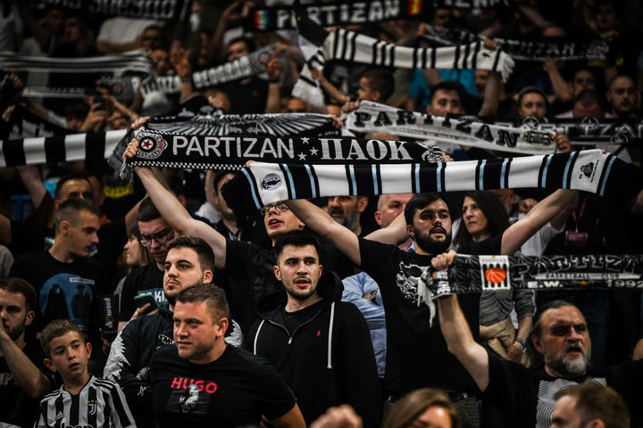 Παρτίζαν: “Προσβολές που βασίζονται στις ομάδες, την πολιτική, θρησκευτική ή άλλη προτίμηση δεν συνάδουν με τις αξίες μας”