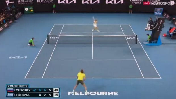 Το matchpoint του Μεντβέντεφ κόντρα στον Τσιτσιπά