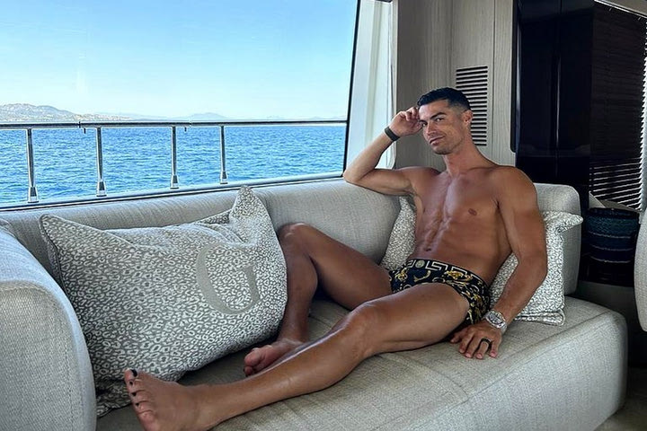 Ρονάλντο: Ξέγνοιαστες στιγμές για τον CR7 στο πολυτελές σκάφος του