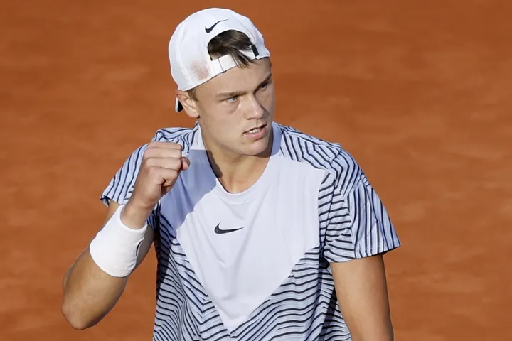 Roland Garros: Ρούνε και Ρουντ θα μονομαχήσουν για μια θέση στους “4”
