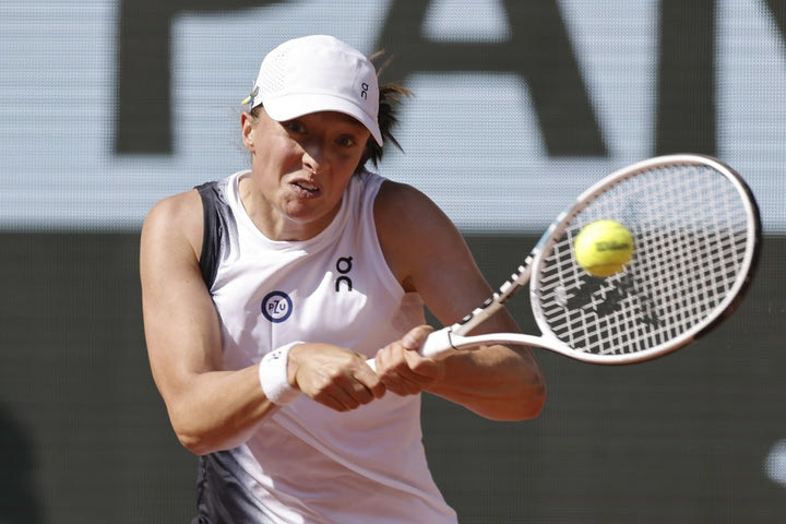 Wimbledon: Η Σβιτολίνα πέταξε εκτός ημιτελικών την Σβιόντεκ, στις τέσσερις και η Βοντρούσοβα