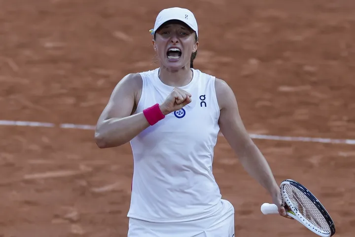 Σβιόντεκ – Μούχοβα 2-1: Η Πολωνή έκανε το back to back στο Roland Garros μετά από ματσάρα