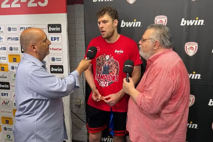 Ο Σάσα Βεζένκοβ στο SPORT24: “Όσοι με αγαπούν θέλουν να πάρω τη σωστή απόφαση, δεν ξέρω ούτε εγώ ποια θα είναι”