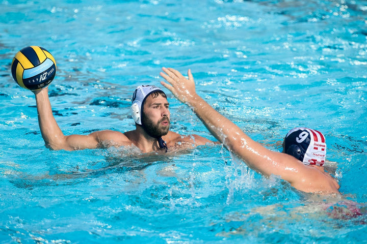 Champions League πόλο: Με λυτρωτή τον Βλαχόπουλο η Νόβι Μπέογκραντ στον τελικό, νίκησε στα πέναλτι την Μπαρτσελονέτα