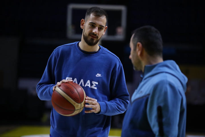 ΑΕΚ μεταγραφές: Ο Χατζηδάκης αποχώρησε από τον Κολοσσό και επιστρέφει στην Ένωση