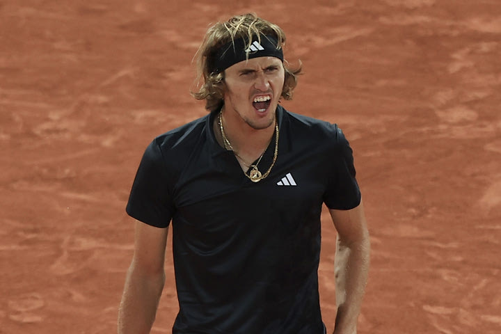 Ο Ζβέρεφ τιμωρήθηκε με περίπου μισό εκατ. ευρώ πρόστιμο για επίθεση στην πρώην σύντροφό του