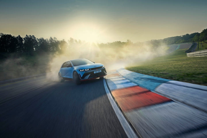 Αυτό είναι το εξωφρενικό νέο Ioniq 5 N