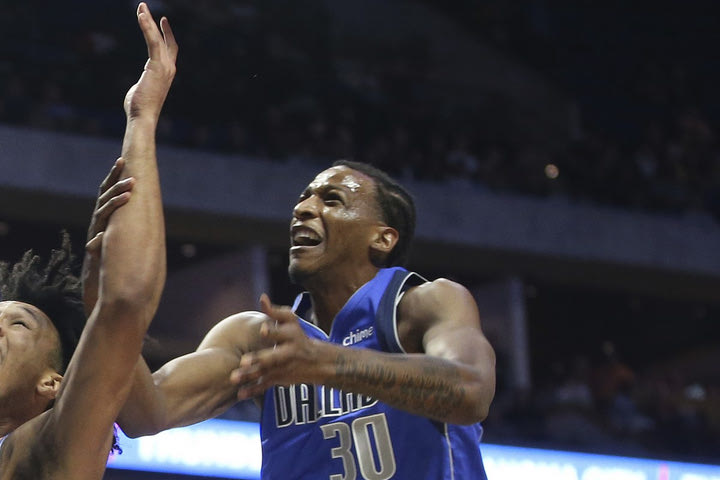NBA Summer League: Απίθανο αυτοκαλάθι του Μάρκους Μπίνγκαμ των Μάβερικς