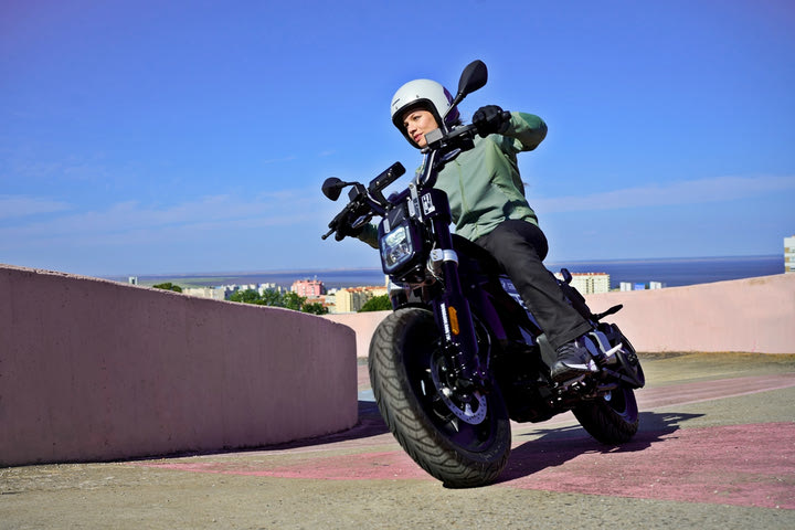 Αυτό είναι το ξεχωριστό νέο BMW CE 02