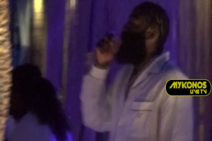 Τζέιμς Χάρντεν: Ο σούπερ σταρ του NBA διασκεδάζει στη Μύκονο, πίνοντας σφηνάκια