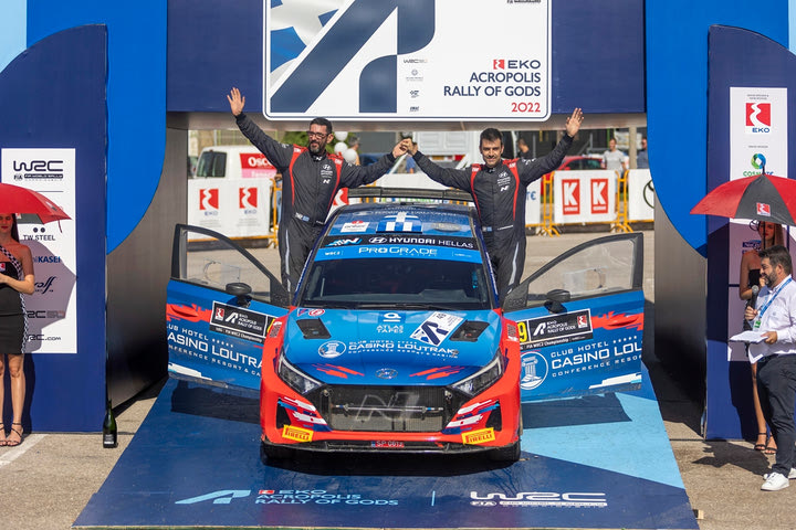 Μαζί και πάλι στο Ακρόπολις, Ηyundai Ελλάς και Λάμπρος Αθανασούλας