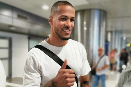 ΠΑΟΚ: Στη Θεσσαλονίκη ο Τροστ-Εκόνγκ, ολοκληρώνεται η μεταγραφή του