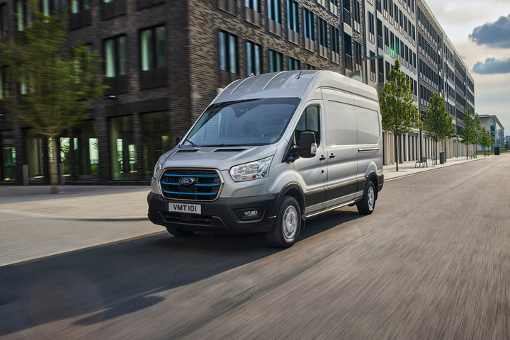 Ετοιμοπαράδοτο το νέο Ford E-Transit Van