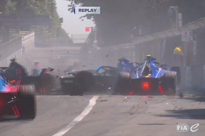 Formula E: Τρομακτικό ατύχημα στον αγώνα της Ρώμης