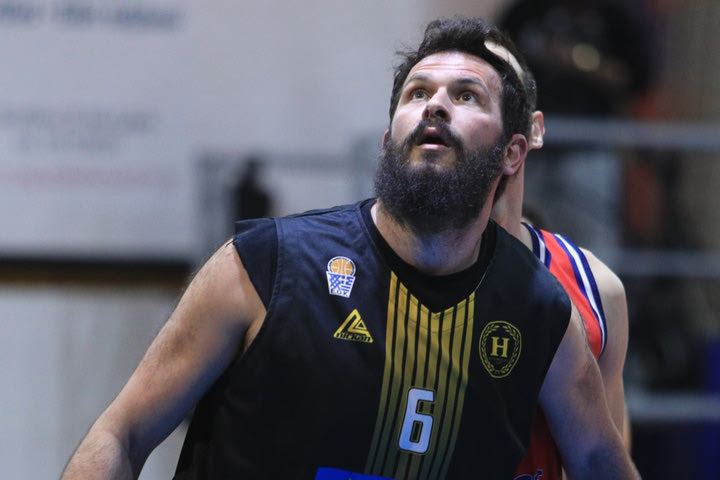 Ο Φώτσης συνεχίζει ακάθεκτος και παίζει με τον Ηλυσιακό στη Γ’ Εθνική τη νέα χρονιά