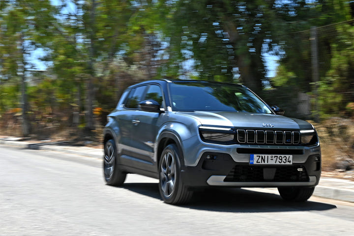 Δοκιμή του νέου ηλεκτρικού SUV Jeep Avenger