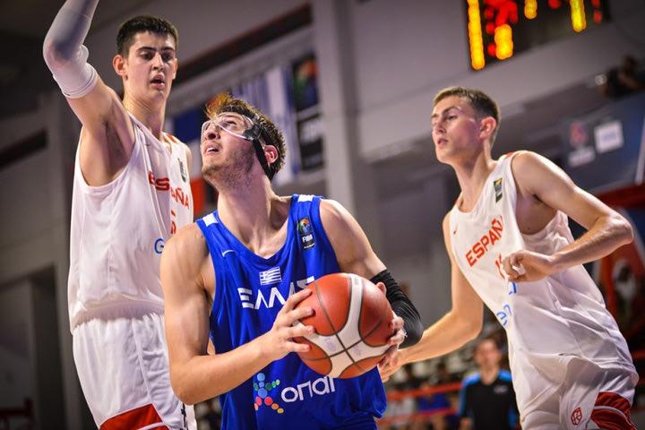 Ισπανία – Ελλάδα 83-59: Τρίποντα και ριμπάουντ στοίχισαν στην Εθνική Εφήβων