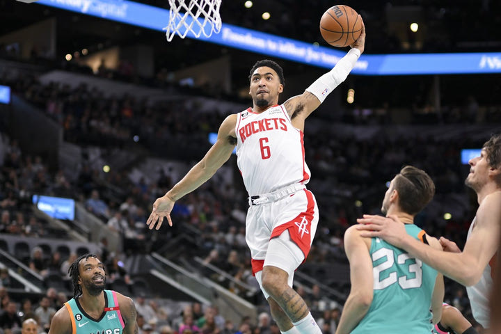 NBA: Οι Κλίπερς πρόσθεσαν νιάτα στο ρόστερ τους με την απόκτηση του Κέι Τζέι Μάρτιν