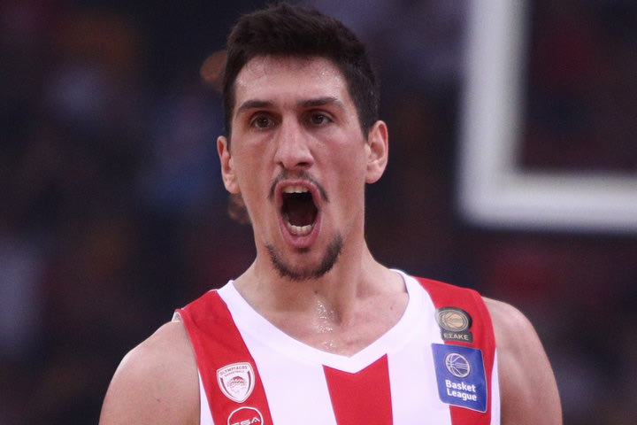 Ο Ολυμπιακός προανήγγειλε Λαρεντζάκη με Ματθαίο Γιαννούλη